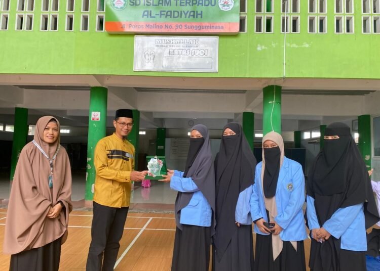 Pelepasan Mahasiswa PPL Universitas Islam Makassar di SDIT Al-Fadiyah: Wujud Kolaborasi Dunia Pendidikan dan Praktik Lapangan 46 Pelepasan Mahasiswa PPL Universitas Islam Makassar di SDIT Al-Fadiyah