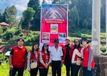 Mahasiswa KKN UNHAS Hadirkan Inovasi Digital “TWINS” dan Ajak Siswa SMPN 1 Denpina Kenali Teknologi Barcode Wisata di Lembang Ma’dong 46 WhatsApp Image 2025 10 28 at 10.16.53 105d80db