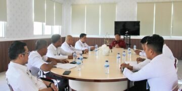 Lapas Bengkulu, Julianto Budhi Prasetyono, Evaluasi Kinerja, Pelayanan Publik, Keamanan Lapas, Pengawasan Narkoba, Pengendalian Handphone, Pembinaan Warga Binaan, Rapat Internal, Sinergi Petugas