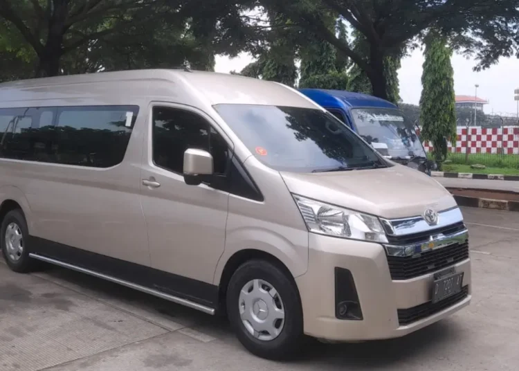 sewa hiace jakarta