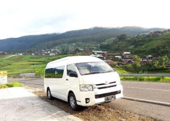 sewa hiace jakarta
