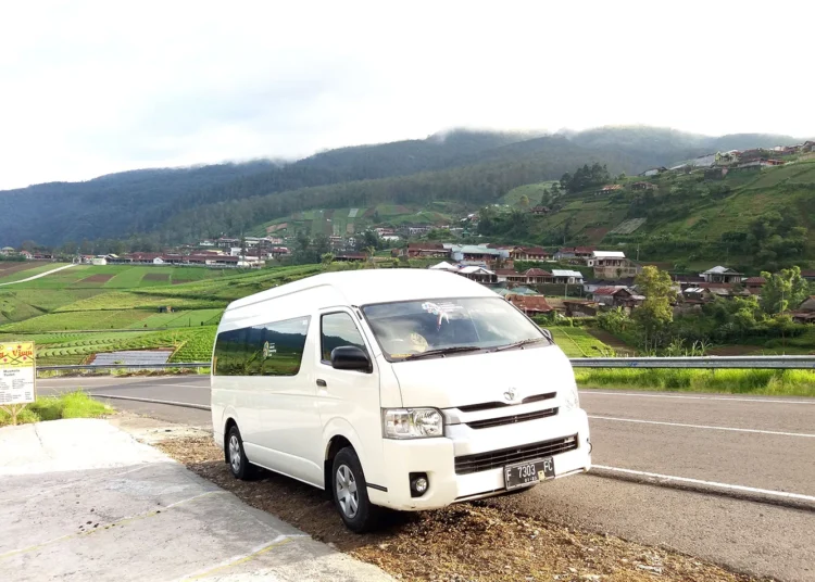 sewa hiace jakarta