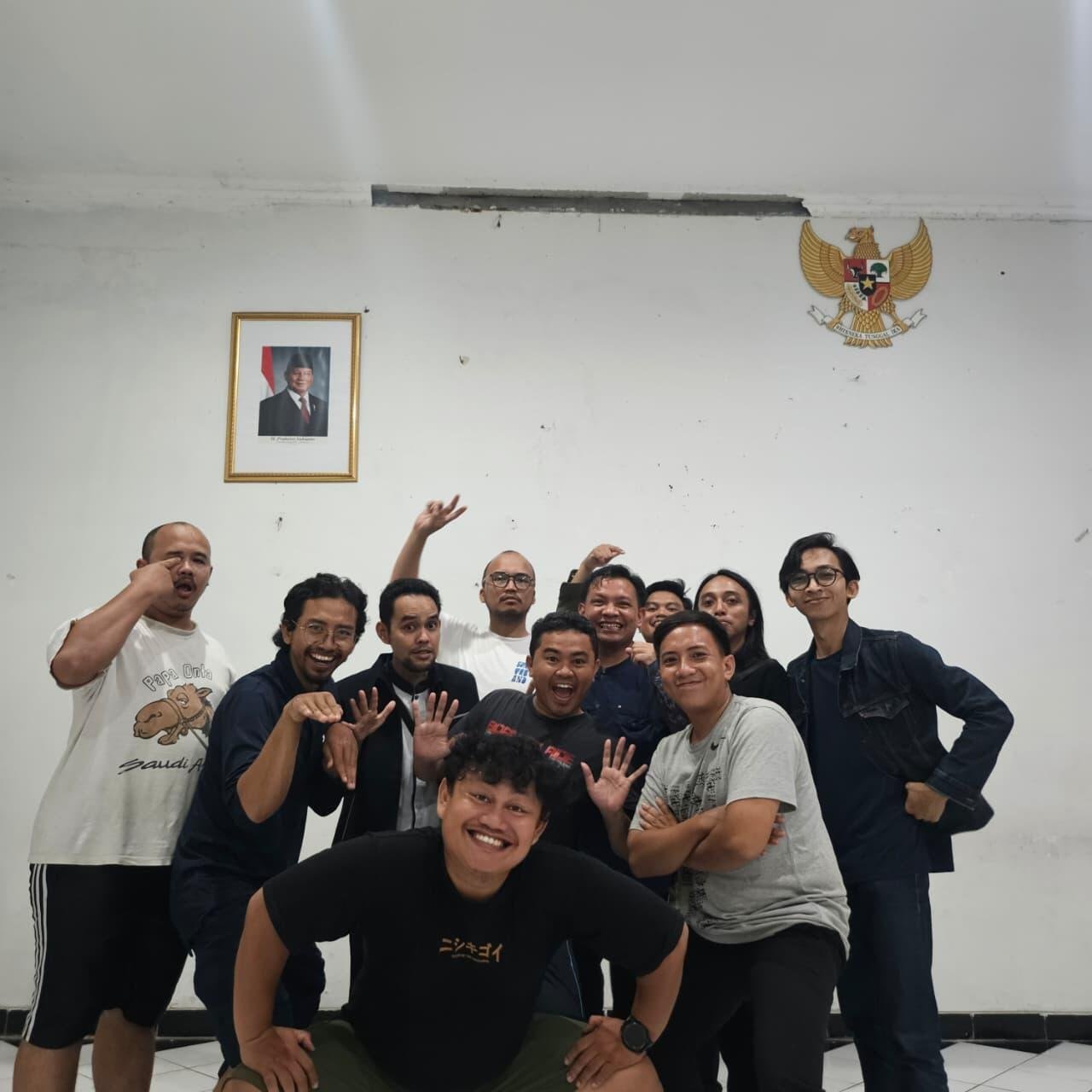 Munas Komunitas Seni Tim Ilustrasi, Bang Awaluddin Terpilih Menjadi Ketua Komunitas Seni Tim Ilustrasi Periode 2025-2030 47 tim ilustrasi 1