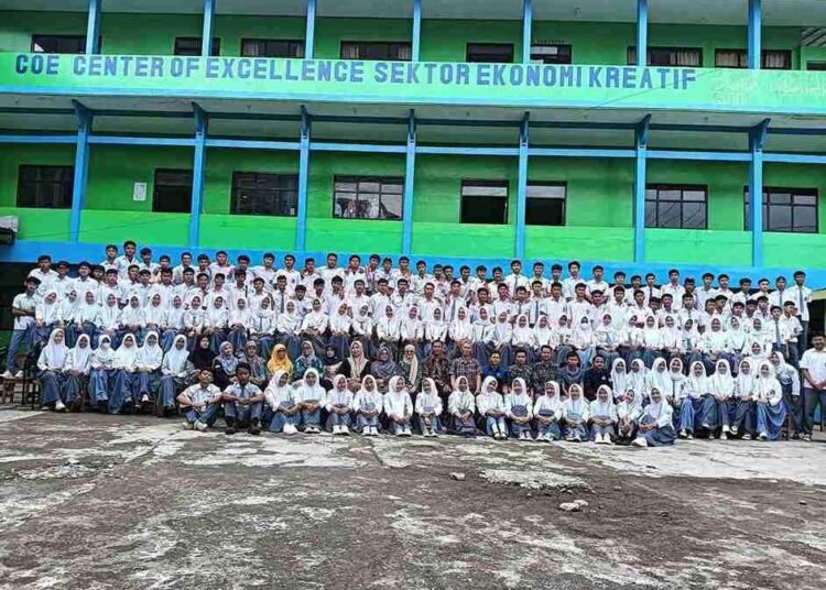 SMK Ma'arif Sukawening