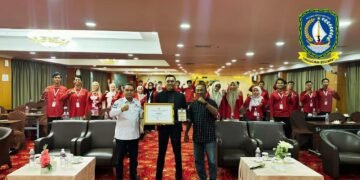Penyerahan Piagam Penghargaan Narasumber