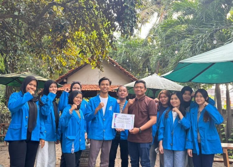 Edukasi Akuntansi Bagi UMKM Bersama konsultan keuangan 46 Gambar WhatsApp 2025 10 12 pukul 17.37.17 cd93ae4e