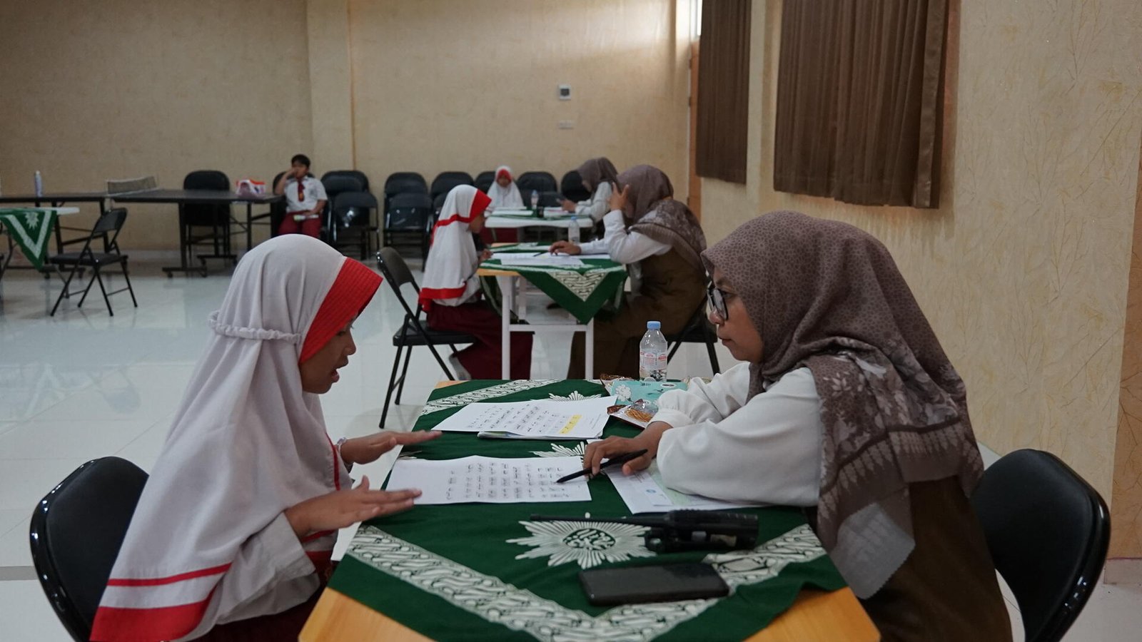 SD Muhammadiyah 1 Candi Melaksanakan Tes Baca Al Quran (Imtihan) dengan Metode Tajdied 48 IKM06864