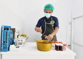 Lapas Bandanaira Dorong UMKM berkelanjutan lewat pembuatan Sambal Motraing 52 IMG 20251101 WA0005