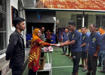 Lapas Bandanaira Bagikan Perlengkapan Mandi, Dorong Kesadaran Hidup Bersih di Kalangan Warga Binaan 47 IMG 20251107 WA0019