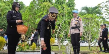 Kapolres Ananda Fauzi Pimpin Ziarah Nasional Hari Pahlawan