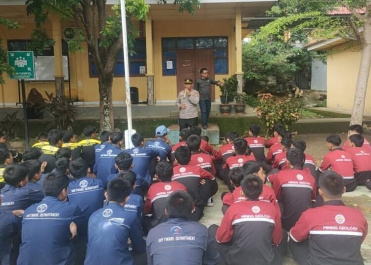 Kapolsek Balusu Beri Materi, Cegah Tawuran di SMKN 5