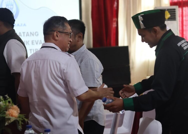 HMI Cabang Baturaja Nilai Konsultasi Publik Perumda Tirta Raja Sudah Sesuai Mekanisme 46 Foto Ketua Umum HMI Cabang Baturaja Bersama Direktur Perumda Tirta Raja