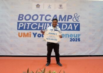 Gamma Kristian Adikurnia berfoto usai dinobatkan sebagai Juara Nasional Kompetisi Usaha Pemuda 2025 yang diselenggarakan Pusat Investasi Pemerintah Kemenkeu RI.