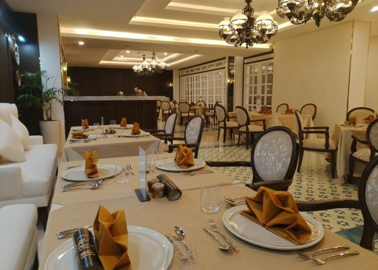 Konsep penataan Gianti Fine Dining Restaurant yang elegan dengan nuansa Kolonial (Yusuf)