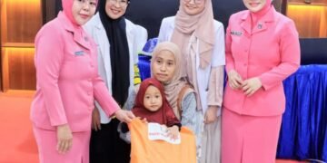 Hari Anak Sedunia, Bhayangkari Barru Peduli Stunting!