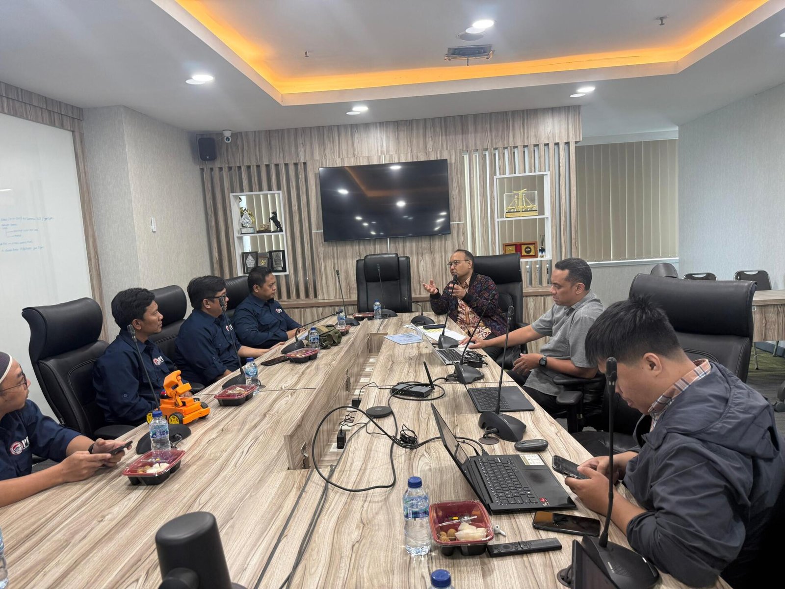 PRSI Laksanakan Kunjungan Silaturahmi ke Kemkomdigi RI Bahas Penguatan SDM Robotika 47 IMG 20251127 WA0023