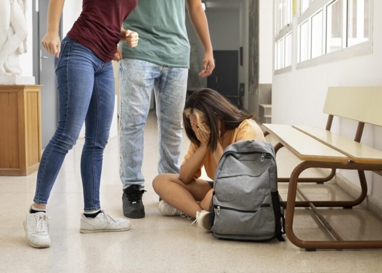 Frustasi Sebagai Dampak Psikologis Bullying di Lingkungan Pendidikan 46 Frustasi Sebagai Dampak Psikologis Bullying di Lingkungan Pendidikan