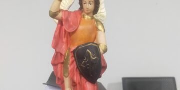 Patung Malaikat Mikhael (Koleksi pribadi)