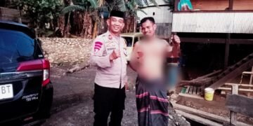 Lagi-Lagi Kapolsek Polres Barru Bawa Haru bagi Warga ODGJ