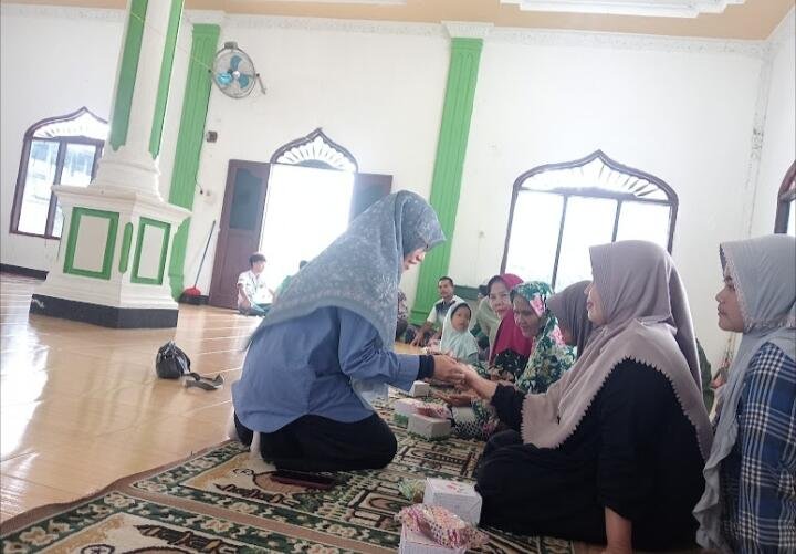 Bakomas IAIN Langsa Gelar Pengabdian Masyarakat di Desa Kaloy: Diagnosa Kesehatan Modern Melalui Telapak Tangan 46 Oplus_131072