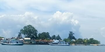 Eksplorasi Pulau Putiangin, Permata Tersembunyi di Barru