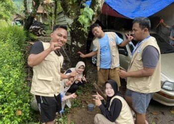 Mahasiswa KKN Reguler 85 Posko 37 UIN Walisongo Lakukan Penanaman Biopori di Dusun Kedungboto sebagai Upaya Pengolahan Limbah Organik 48 IMG 8441