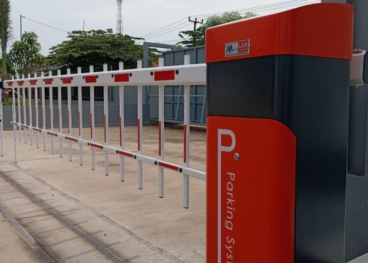 Palang Parkir Fence : Inovasi Pagar Otomatis Aman untuk Area Industri dan Modern 46 Palang Parkir Fence Fence Barrier Gate – Sistem Penghalang Parkir Aman dan Estetis dari MSM Parking Group 3