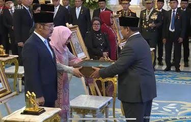 Jejak Panjang Soeharto: Dari Bapak Pembangunan Bangsa hingga Pengakuan Sebagai Pahlawan Nasional 46 Soeharto