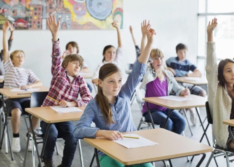 STOP UJIAN! Benarkah Sistem Finlandia dan Indonesia Buktikan Angka Adalah Pembunuh Kecerdasan?