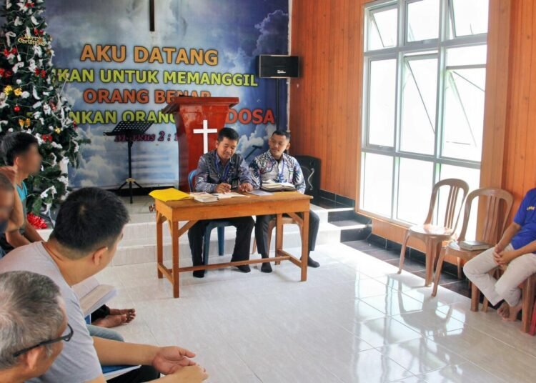 Pembinaan Rohani Kristen, Warga Binaan Lapas Bengkulu Ikuti Ibadah Bersama 46 Lapas Bengkulu, Pembinaan Keagamaan, Ibadah Kristen, Gereja Getsemani, Warga Binaan, Julianto Budhi Prasetyono, Kemenag Kota Bengkulu, Bimbingan Rohani