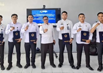 Enam Pegawai Lapas Bengkulu Terima Penghargaan Prestisius dari Menteri Imigrasi dan Pemasyarakatan 46 Lapas Bengkulu, Penghargaan Pegawai, Anugraha Wira Wibawa Dharmesti, Julianto Budhi Prasetyono, Haposan Silalahi, Ditjenpas Bengkulu, Integritas ASN, Prestasi Pemasyarakatan, Motivasi Kerja, Pelayanan Publik