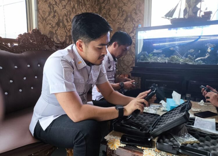 Ka. KPR Bengkulu Ahmad Gunawan, Pimpin Perawatan Senjata Api Berkala 46 KPR Bengkulu