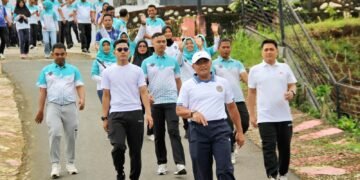 Julianto Budhi Prasetyono Pimpin Jalan Santai Pegawai Lapas Bengkulu 29 Lapas Bengkulu, Jalan Santai Lapas, Kalapas Julianto Budhi Prasetyono, Kemenimipas, Olahraga Pegawai, Kegiatan Lapas Bengkulu, Solidaritas Pegawai, Pembinaan SDM Pemasyarakatan