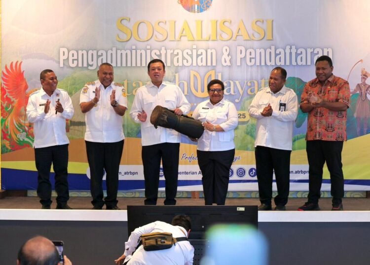 Menteri Nusron: Harmonisasi Hukum Adat dan Pertanahan Melalui Sertipikasi Tanah Ulayat di Papua