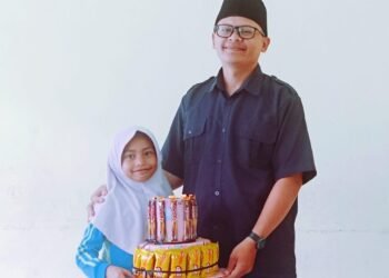 Memaknai Momen Hari Guru Sebagai Wujud Cinta dan Penghormatan Para Siswa 52 hari guru