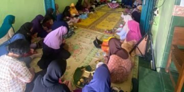 Pemaparan Materi oleh salah satu Mahasiswa
