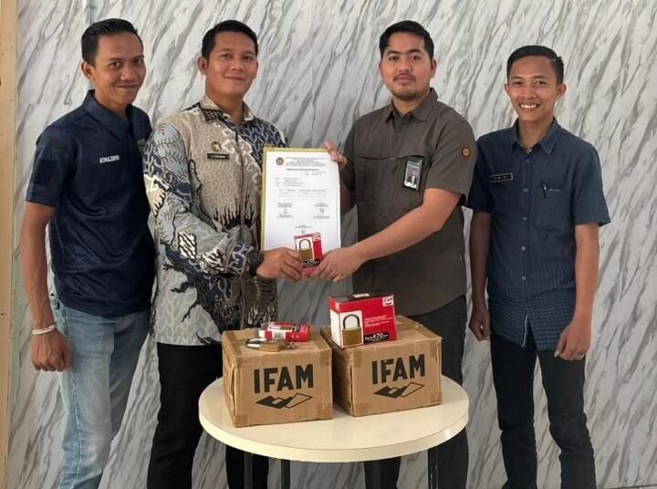 KPR Rutan Bengkulu Terima Bantuan Gembok dan Lampu Emergency untuk Perkuat Keamanan 46 Rutan Bengkulu