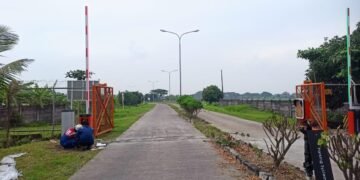 palang parkir otomatis, pemasangan palang parkir bandung, sistem parkir otomatis, barrier gate bandung, pengaman akses kendaraan, parkir manless, rfid access gate, perumahan cluster gate, gate security perkantoran, workshop palang parkir bandung