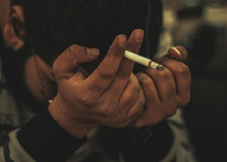 Mahasiswa UINSU Dompetnya Tipis Tapi Asap Rokok Naik Terus 46 pexels mahdibafande 12861841