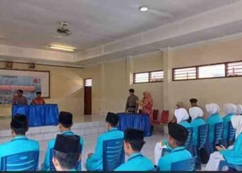 Pembina OSIM MTsN 6 Batul Bacakan Doa pada Pembukaan LDK di Brimob DIY 56 MTsN 6 Bantul