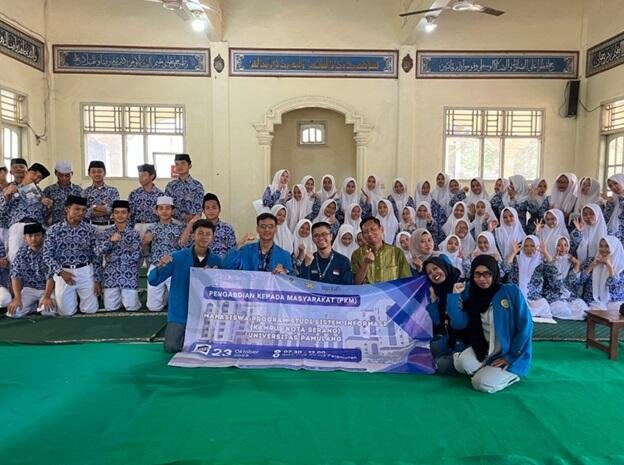 Kegiatan PKM Literasi Digital bersama siswa SMA Plus 30 Juz Moderat At-Thohiriyah Pelamunan.