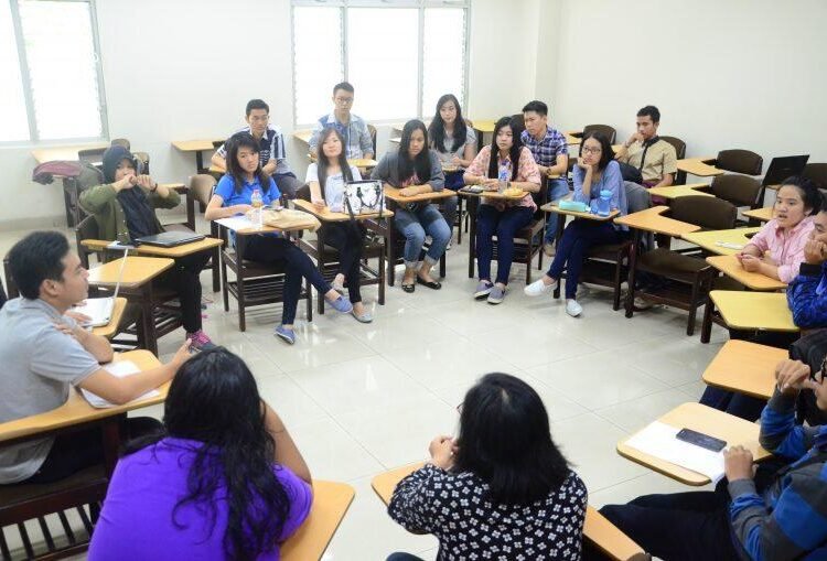 Rapat Organisasi Kampus – Universitas Ma Chung