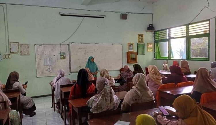 Agenda Jumpa Wali Kelas VII D, Penyerahan Hasil ATS Gasal Tahun pelajaran 2025/2026 46 ATS