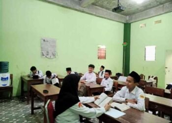 Guru Fikih MTsN 6 Bantul Dampingi Siswa Tuntaskan Hafalan Juz 30 52 MTsN 6 Bantul