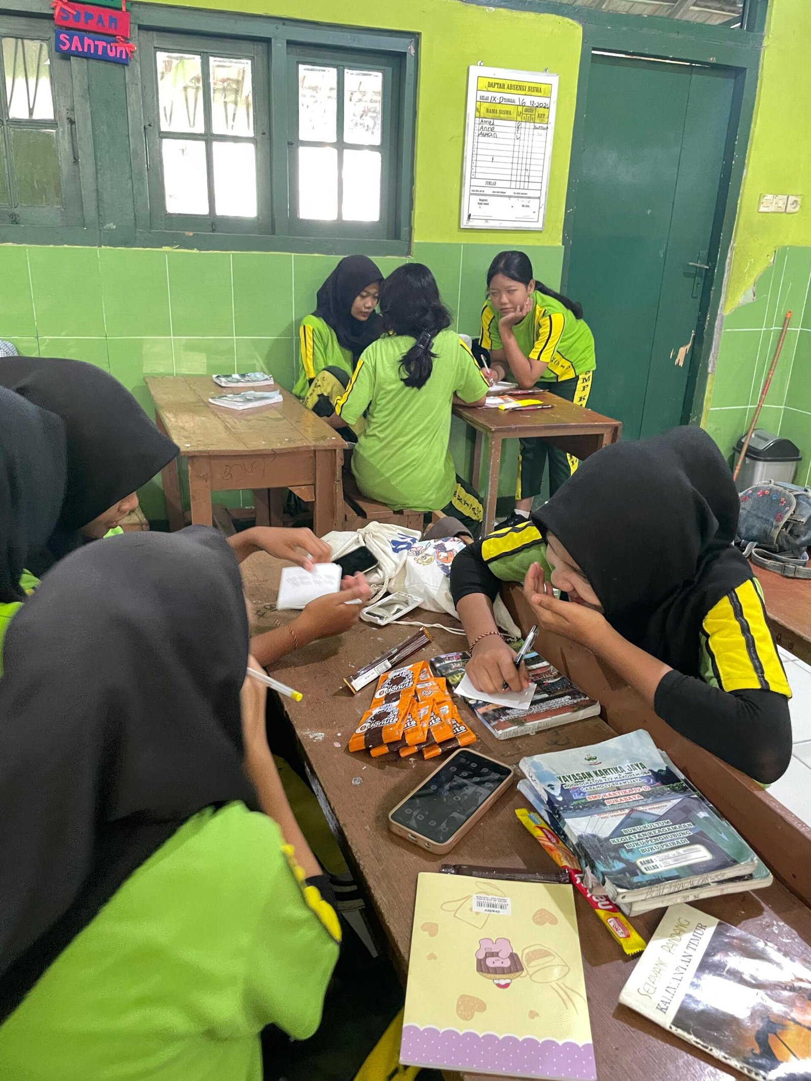 2ddd4d3b d903 48ab 8b83 6ff6a0ad27b1