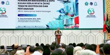 Tutup KKN Tematik Ekoteologi dan Pertanagan, Wamen Ossy Apresiasi Peran Mahasiswa dalam Pencatatan Bidang Tanah Wakaf 28 3c581dbd 0ad8 44dc a249 8b9e3c325d7b