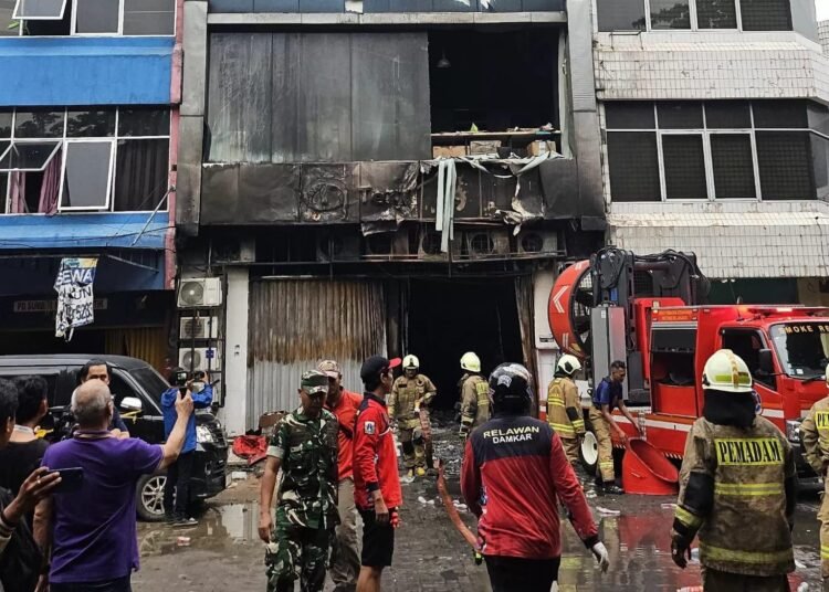 Tewas Terjebak dalam Kobaran Api: Tragedi Kebakaran Gedung Gedung Tera Drone 46 Tewas Terjebak dalam Kobaran Api: Tragedi Kebakaran Gedung Gedung Tera Drone
