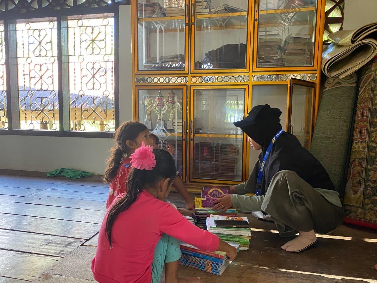 Mahasiswa KPM Universitas Islam Negeri Sultanah Nahrasiyah Lhokseumawe Kelompok 34 Melakukan Gotong Royong Pasca Banjir di Meunasah Cot Seumiyong Kecamatan Kuta Makmur Kabupaten Aceh Utara 48 73c978f0 e796 4747 98fb 0f857c63162b