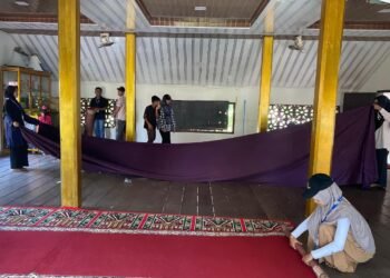 Mahasiswa KPM Universitas Islam Negeri Sultanah Nahrasiyah Lhokseumawe Kelompok 34 Melakukan Gotong Royong Pasca Banjir di Meunasah Cot Seumiyong Kecamatan Kuta Makmur Kabupaten Aceh Utara 46 banjir aceh