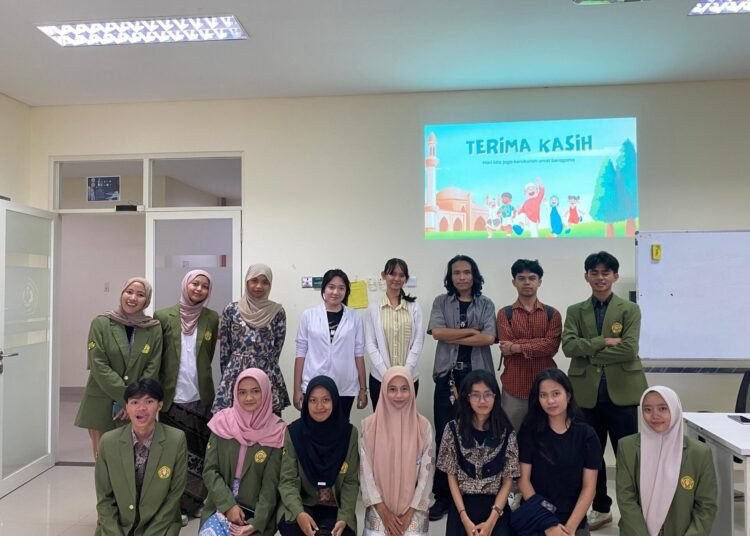 Mahasiswa UPN “Veteran” Jawa Timur Fakultas Ilmu Sosial Budaya dan politik, menggelar kegiatan pengabdian kepada masyarakat bertajuk "Moderasi Beragama sebagai Pilar Keharmonisan Sosial" pada 10 Desember 2025.